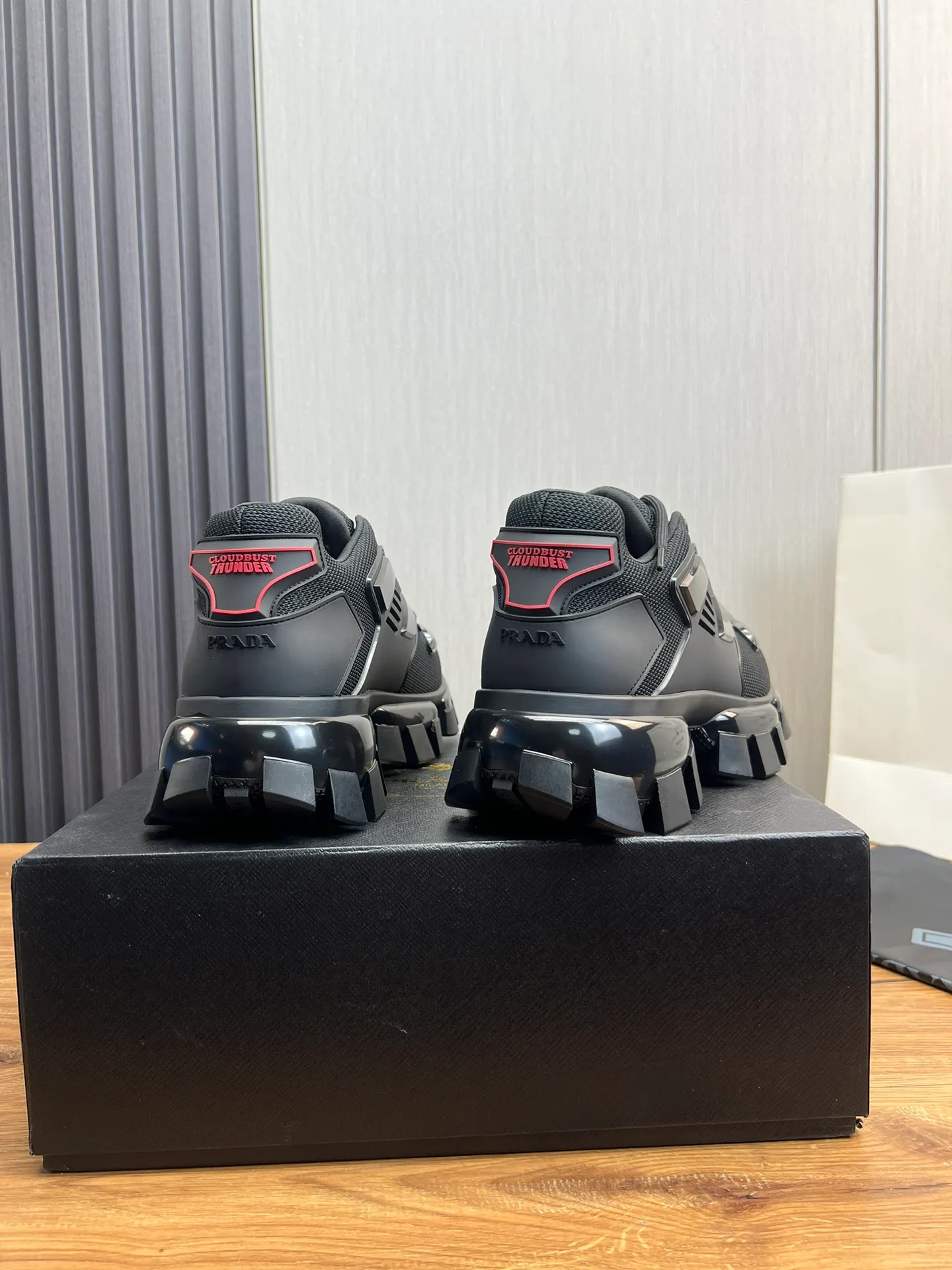 Men's shoes 💰620💰 [PRADA] Popular thick-soled shoes for couples 👩‍❤️‍👨 Available all year round ✔️Official website synchronization Original fly-knit film fabric + cowhide lining, 1⃣️ to 1⃣️ replica, original sole, 36-45 (45 made to order, non-refundable)